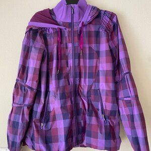 LULULEMON TRACK AND FIELD JACKET IN PURPLE CHECKMATE SZ 12